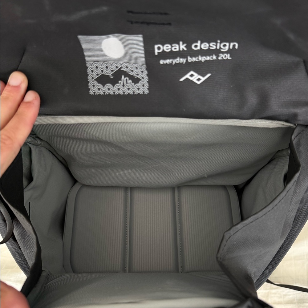Peak Design Everyday Backpack - Picture 3 of 11